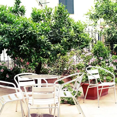Frühstückspension Bassotto 4*